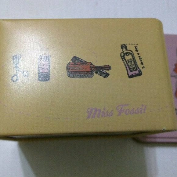 F2 Watch Two Tone Silver Gold Beauty Parlor - Picture 9 of 9